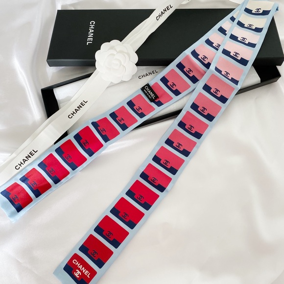 BRAND NEW Chanel Bandeau Scarf, 21K - Picture 2 of 16
